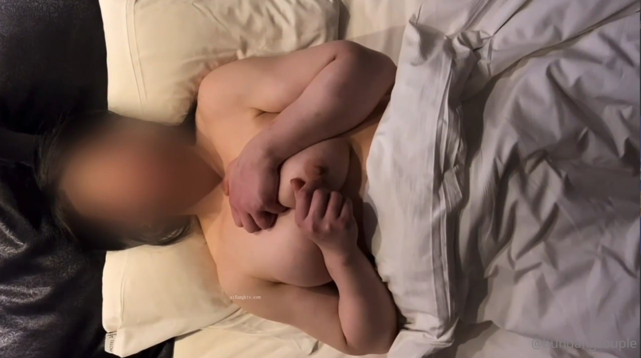 微露脸探探约的，